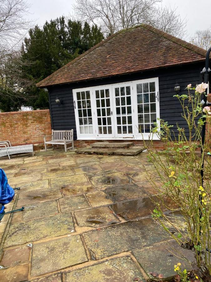 Вилла Retreats At Stansted Manor Грейт-Холлингбери Экстерьер фото